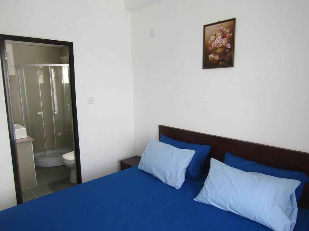Queens Park Apartments Коломбо Экстерьер фото