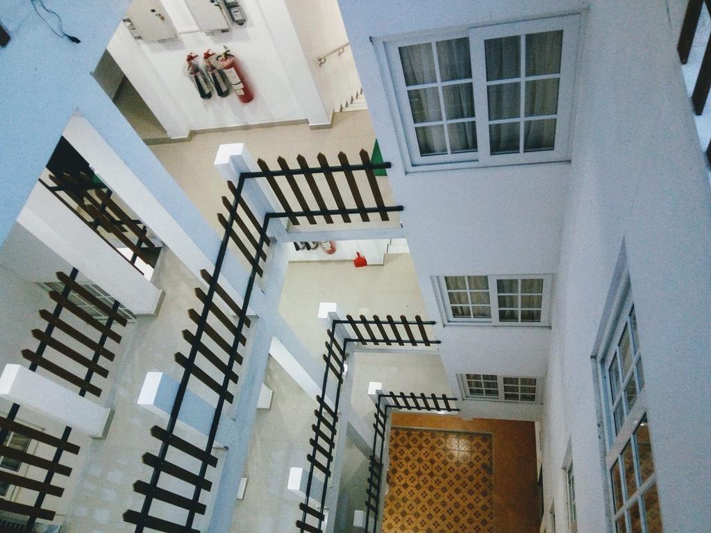 Queens Park Apartments Коломбо Экстерьер фото