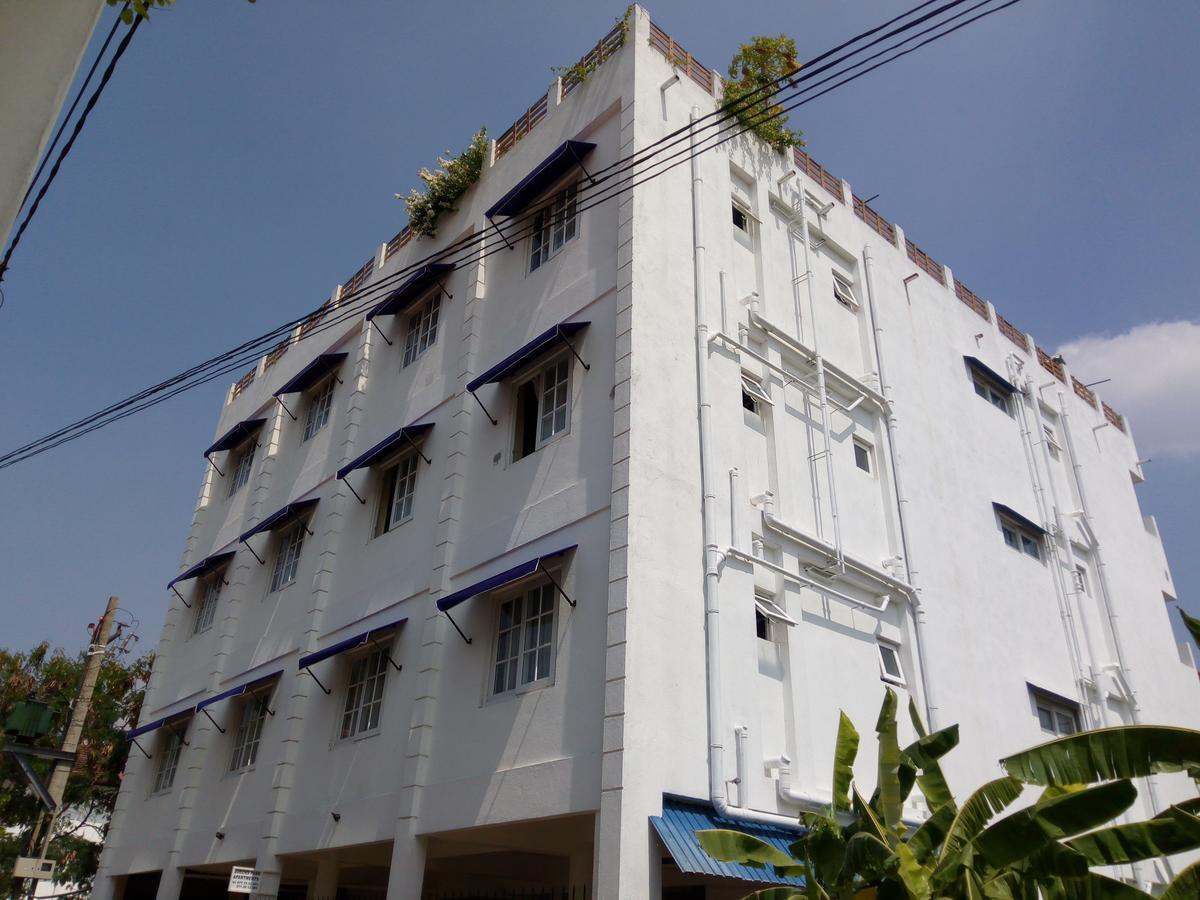 Queens Park Apartments Коломбо Экстерьер фото