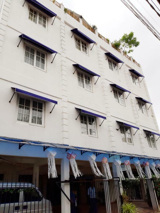 Queens Park Apartments Коломбо Экстерьер фото